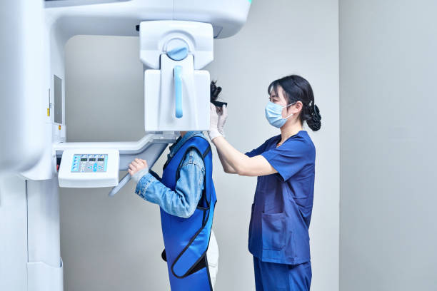 Best Weekend Emergency Dentist in Ferry Pass, FL